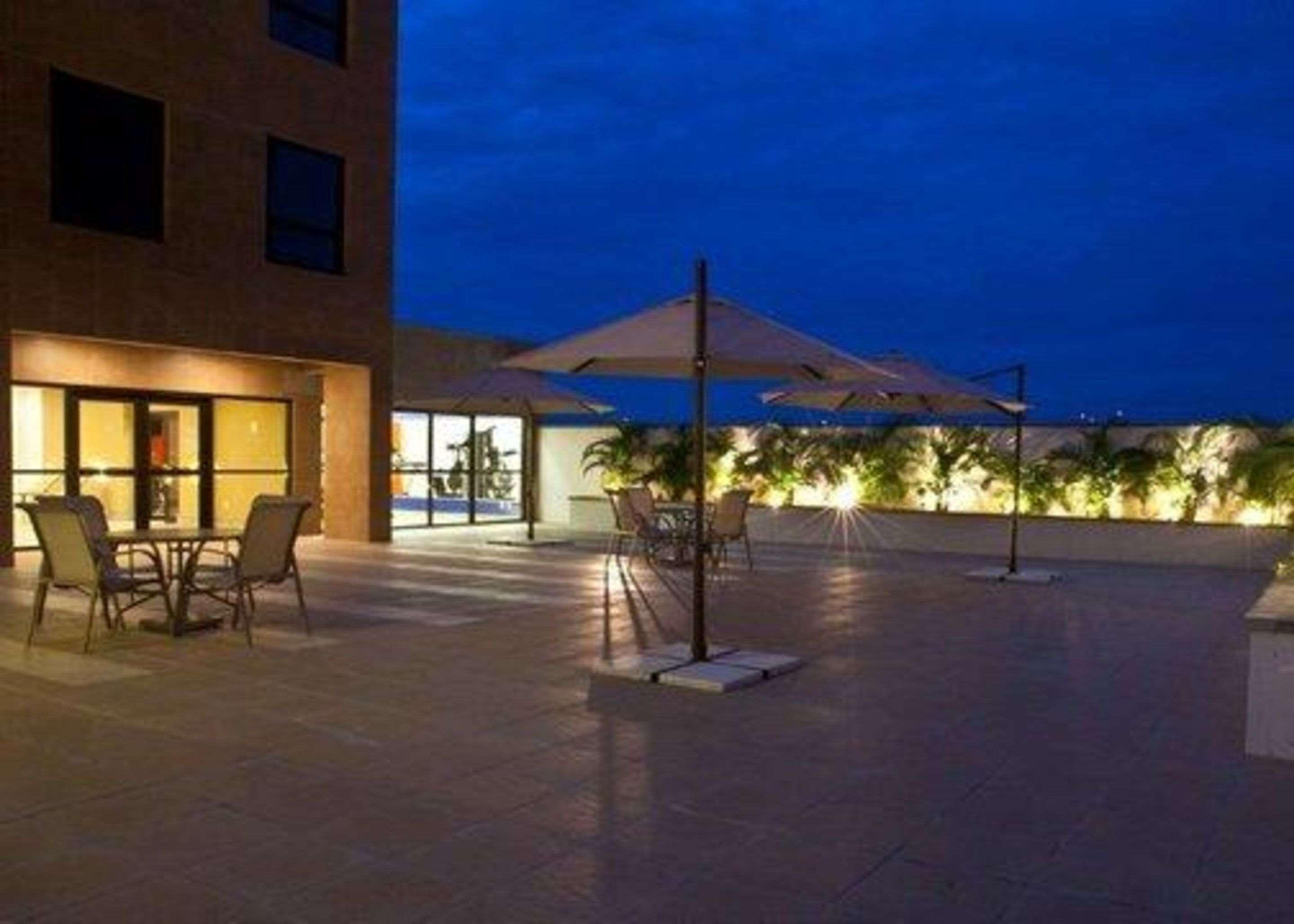 Quality Hotel Манаус Экстерьер фото