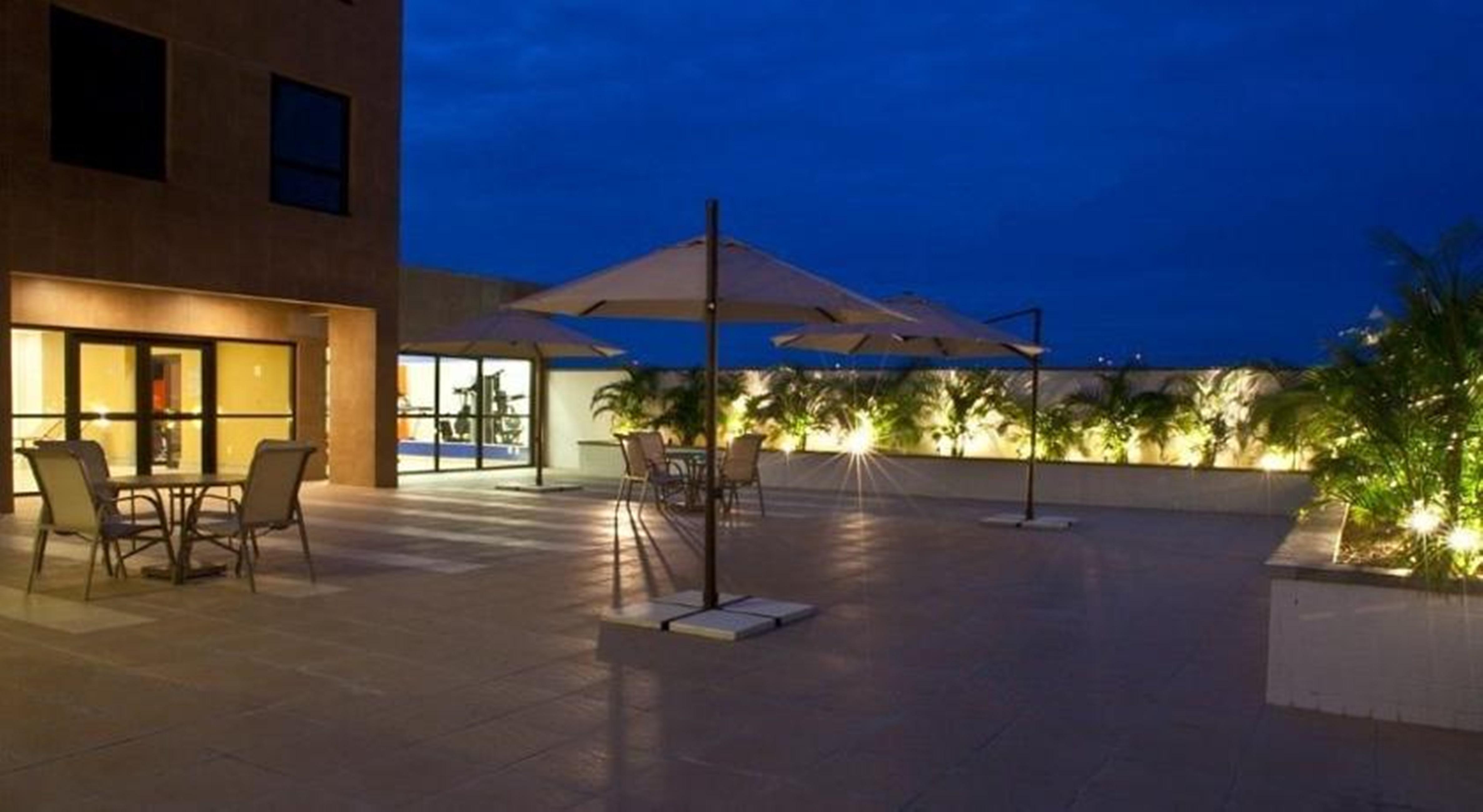 Quality Hotel Манаус Экстерьер фото