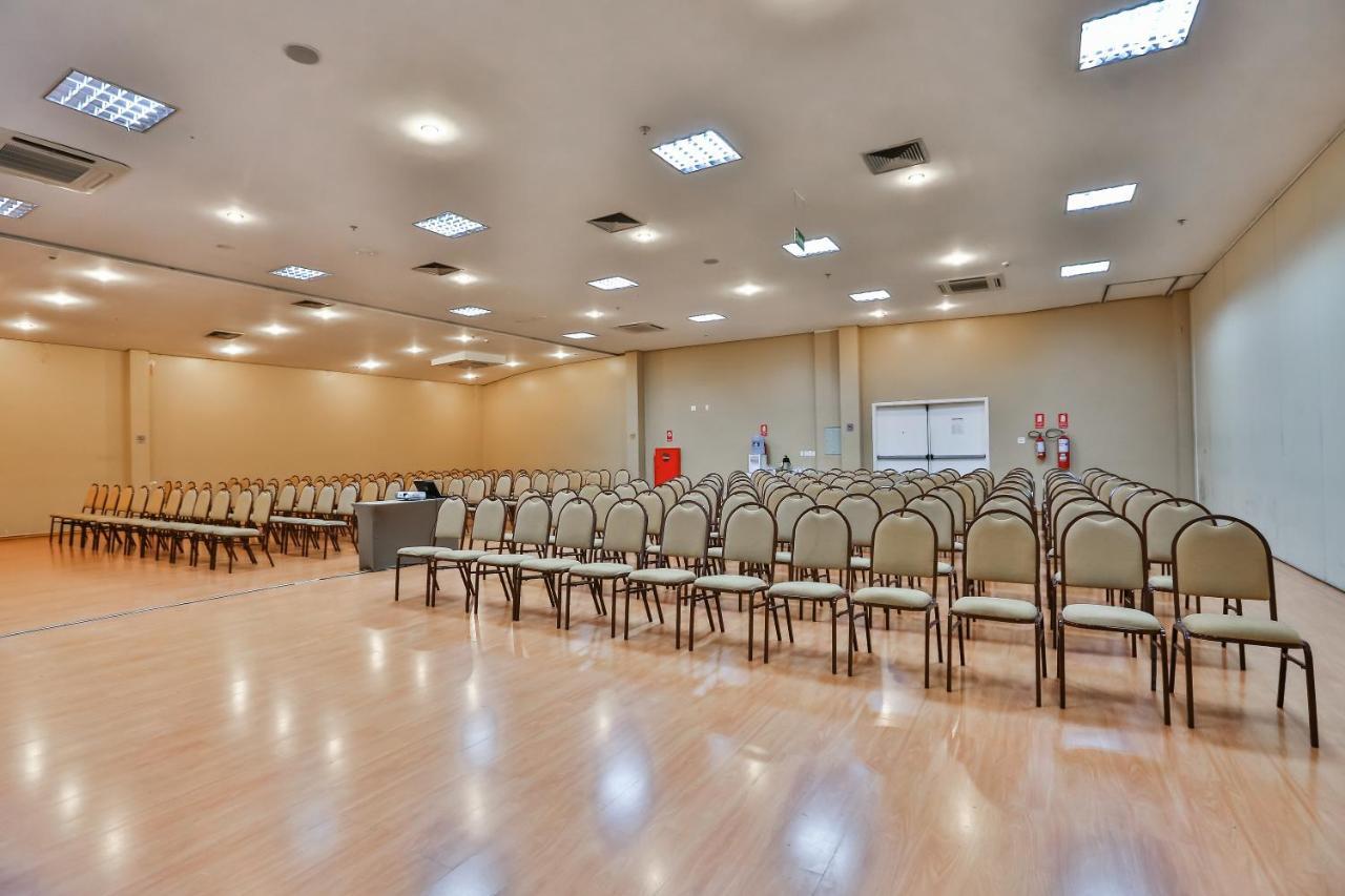 Quality Hotel Манаус Экстерьер фото